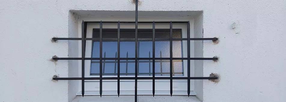 GRILLES DE FENÊTRE.jpg